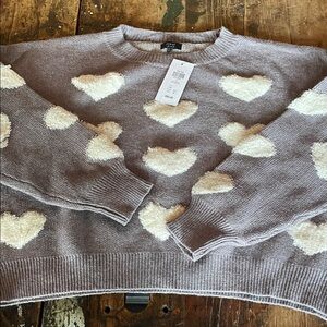 Debut Gray and Cream Heart Sweater